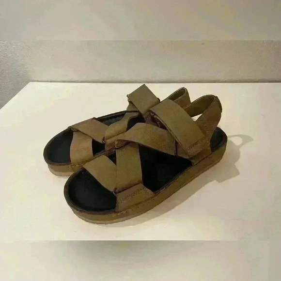 Clarks NWT Men’s Ranger Sport Olive Nubuck Open Toe Flat Sandals‎ Size 6 - Picture 1 of 8
